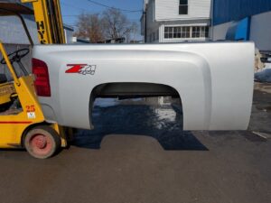 2007-2013 Chevy Silverado 1500 truck bed 6.5ft