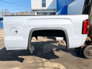 2014-2018 Chevy Silverado 1500 truck bed 8ft white